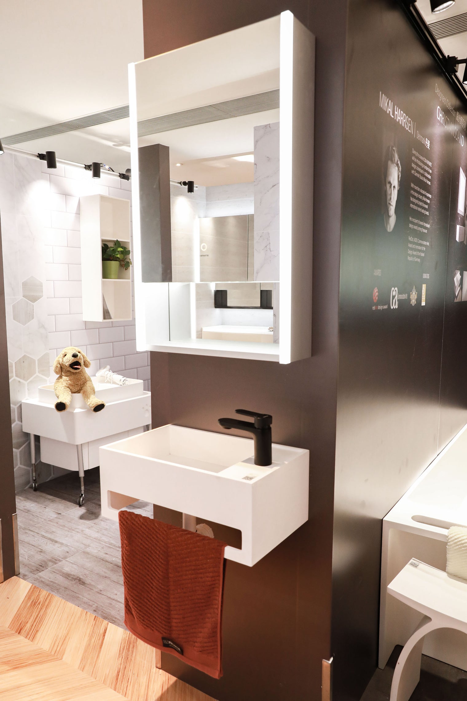 Pure WM 50L-WALL MOUNT WASHBASINS-訂造一體無縫洗手盆,Tailor made Washbasins,waterbasin hk, 浴室物料,浴室裝修,訂造洗手盆,浴室翻新,Bathroomware ,Bespoke bathroom,浴室配件,訂造浴室潔具,訂造浴室傢俬,香港 浴室設計 公司,best custom bathroom furniture HK, Infinite Bath