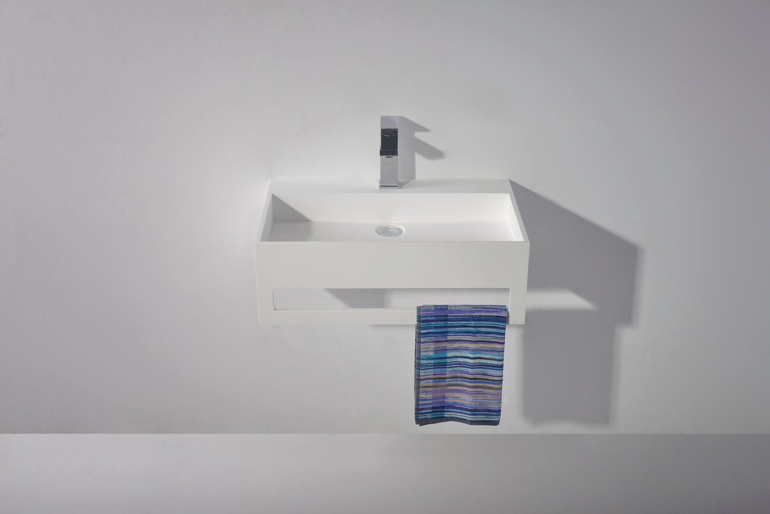 Juno 60-WALL MOUNT WASHBASINS-訂造一體無縫洗手盆,Tailor made Washbasins,waterbasin hk, 浴室物料,浴室裝修,訂造洗手盆,浴室翻新,Bathroomware ,Bespoke bathroom,浴室配件,訂造浴室潔具,訂造浴室傢俬,香港 浴室設計 公司,best custom bathroom furniture HK, Infinite Bath