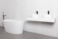 Verona 150 Freestanding Designer Solid Surfaces Oval Bathtub Verona系列1米5鵝蛋型人造石設計師獨立式鍋居浴缸採用特別溢水設計