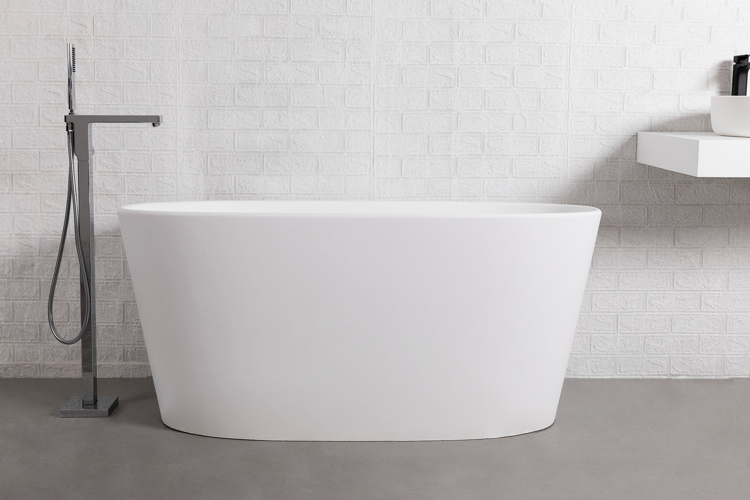 Verona 150 Freestanding Designer Solid Surfaces Oval Bathtub Verona系列1米5鵝蛋型人造石設計師獨立式鍋居浴缸採用特別溢水設計