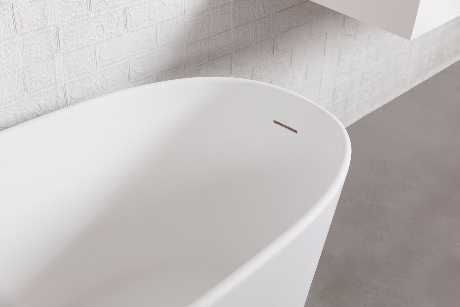 Verona 150 Freestanding Designer Solid Surfaces Oval Bathtub Verona系列1米5鵝蛋型人造石設計師獨立式鍋居浴缸採用特別溢水設計