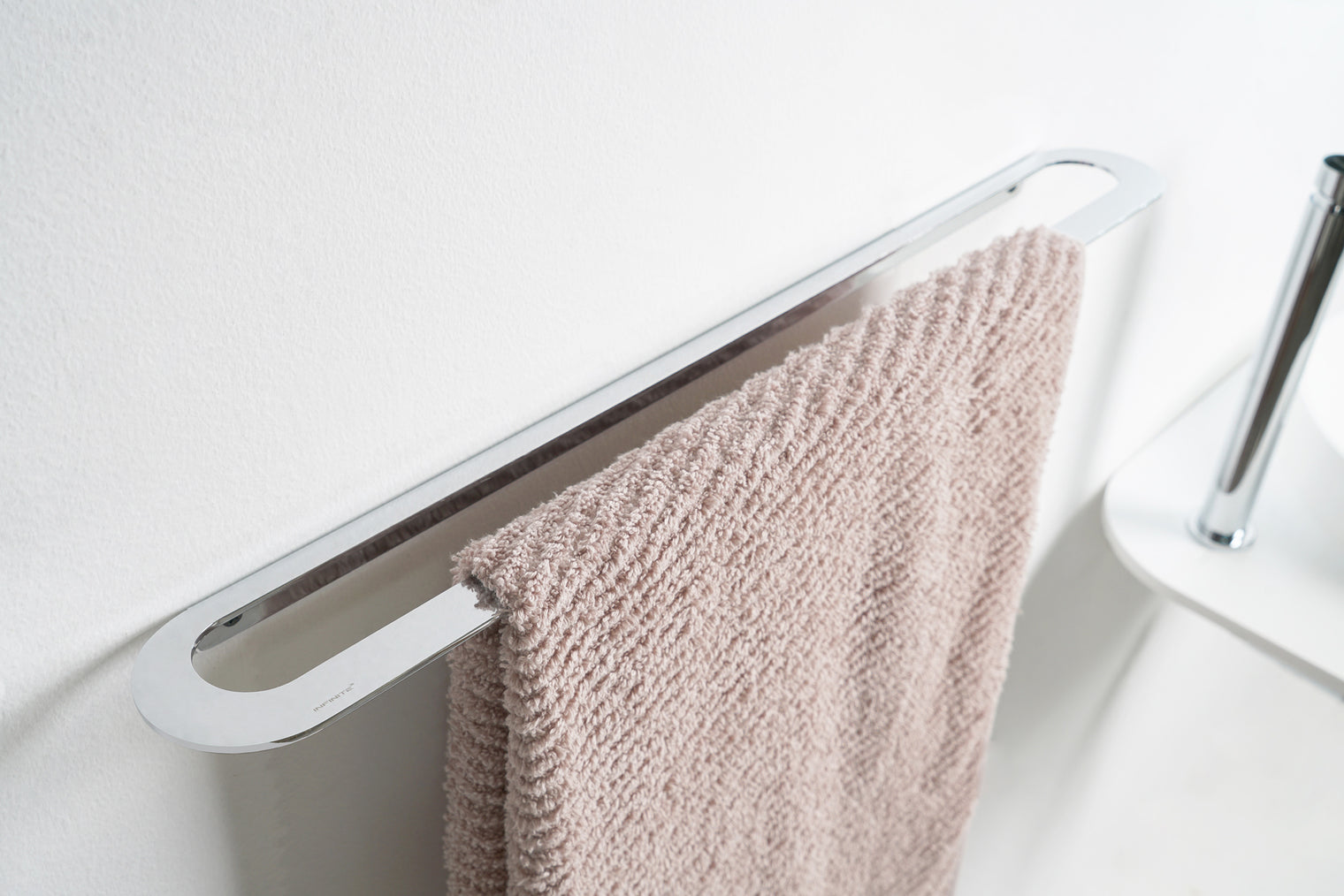 BARN Towel Rail 50 w/Shelf-Towel Rails & Towel Rings-high-end bathtub showroom Hong Kong, Infinite Bath, Infinite Showroom, mirror cabinet,Bathtub details, Bathroom Accessories,bathroom solid surface, bathroom tailor,bathroom furniture, 浴室物料,浴室配件,浴缸香港, Bathroomware ,Bespoke bathroom,洗手盤 訂造,Cloakroom,Vanities, Mirrors,Bathroom Furniture, 浴室裝修,浴室 櫃 訂造