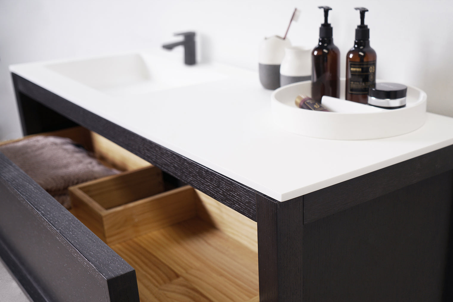 Vesta 120L-Countertop Washbasins-訂造一體無縫洗手盆,Tailor made Washbasins,waterbasin hk, 浴室物料,浴室裝修,訂造洗手盆,浴室翻新,Bathroomware ,Bespoke bathroom,浴室配件,訂造浴室潔具,訂造浴室傢俬,香港 浴室設計 公司,best custom bathroom furniture HK, Infinite Bath