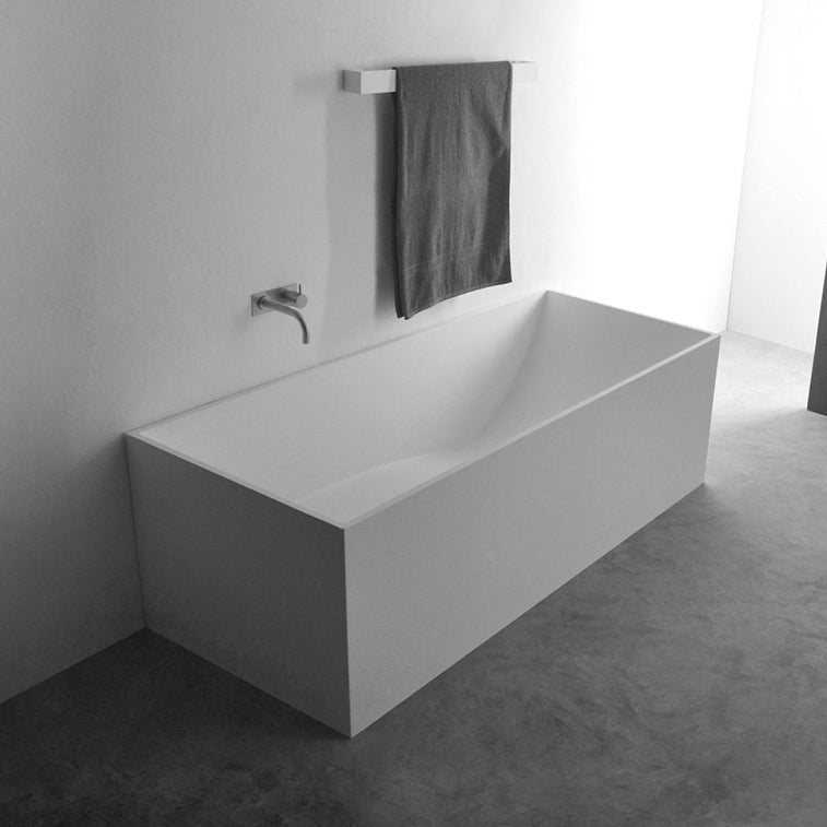 INFINITE | Lugano 180 Bathtub | INFINITE Solid Surfaces