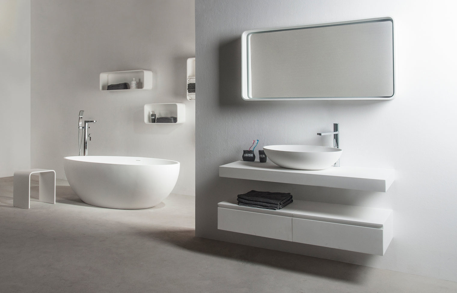 Ferrara 180-BATHTUBS-INFINITE-訂造洗手盆,浴室翻新, small size bathtubs, custom-made bathtub HK,freestanding bathtub Hong Kong, 獨立式 浴缸 香港, premium bathtub brands HK, Where to buy bathtubs in Hong Kong, best custom bathroom furniture HK, Infinite Bath, Infinite浴缸, Cloakroom,Vanities, Mirrors,Bathroom Furniture, 浴室裝修,浴室 櫃 訂造