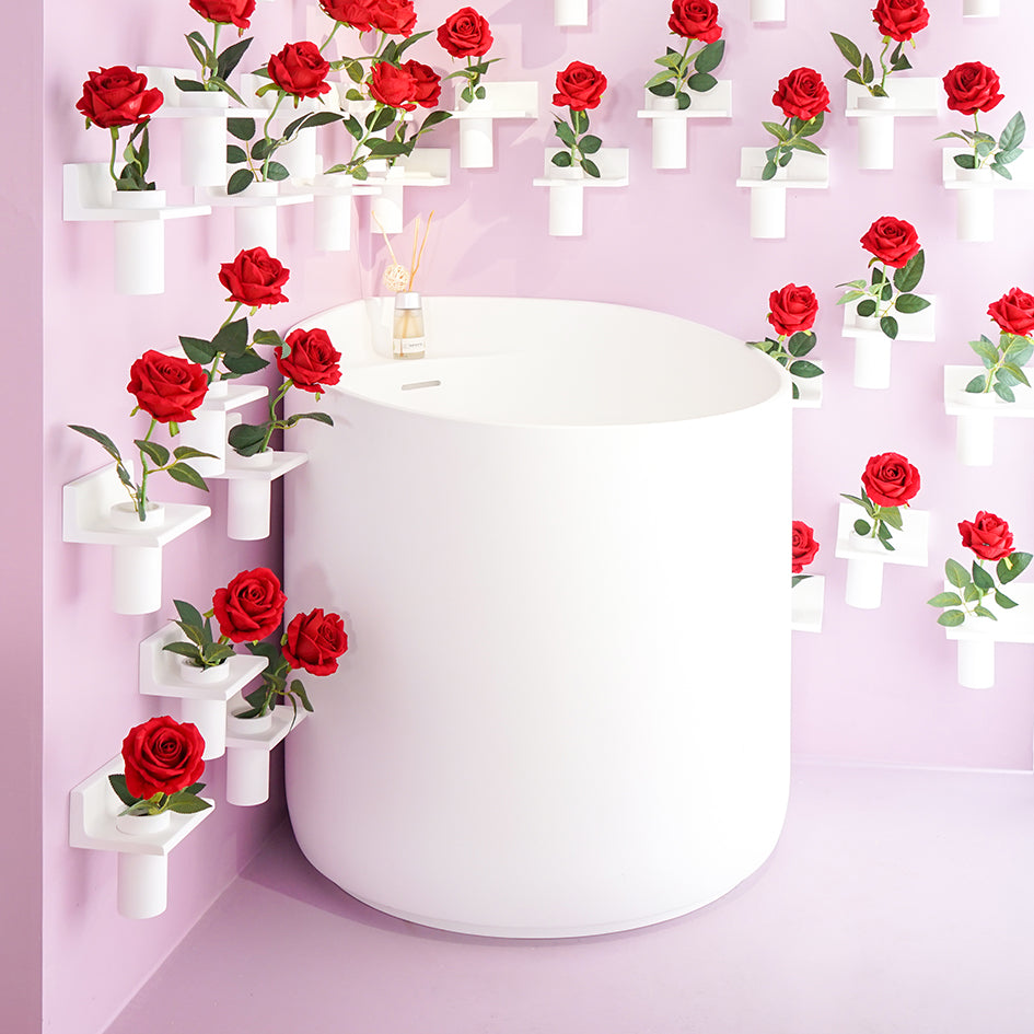Rovigo 78 Freestanding Designer Round Solid Surfaces Corner Bathtub Rovigo系列70cm圓型人造石設計師獨立角落式蝸居浴缸採用特別溢水設計