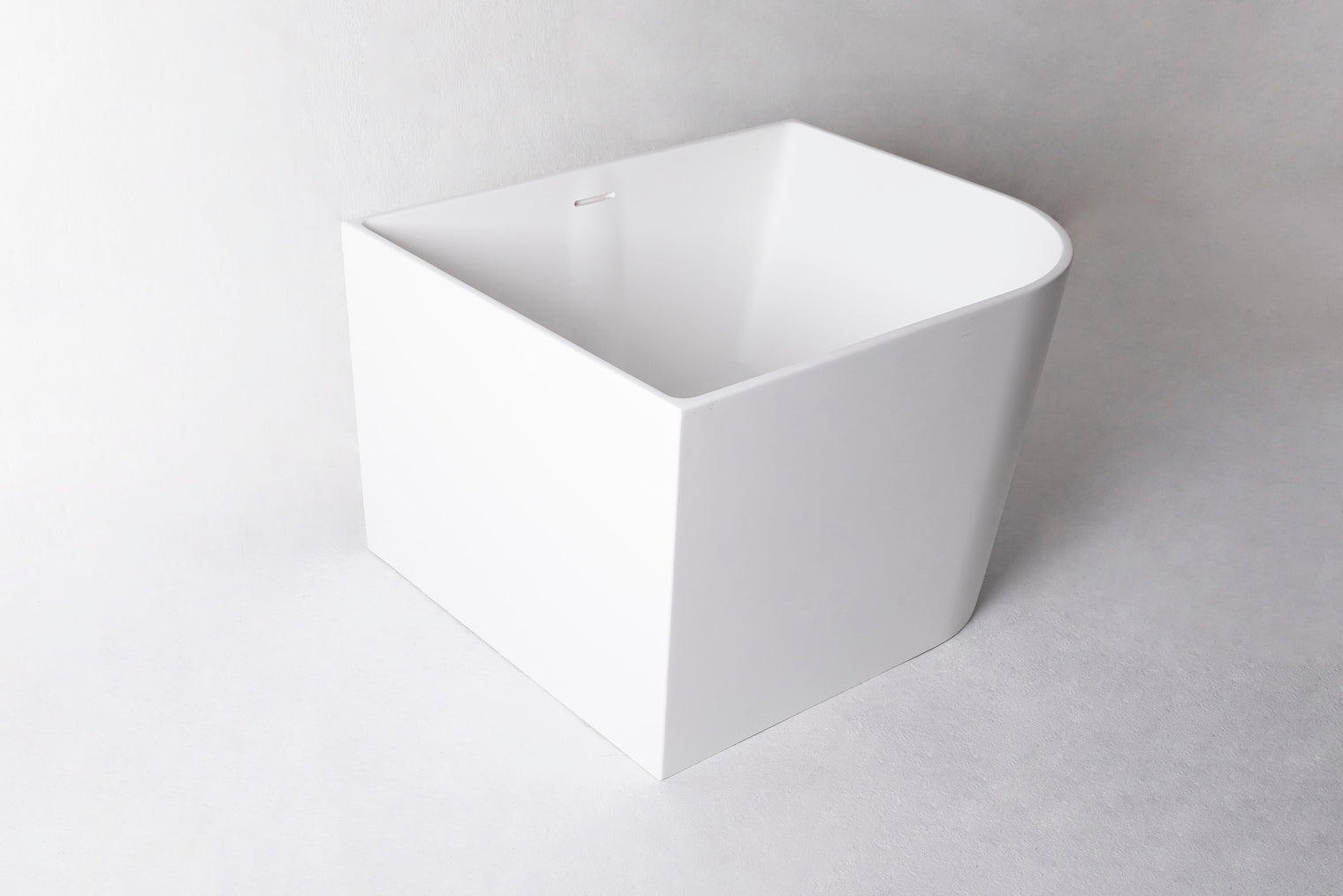 Siena 90R-BATHTUBS-INFINITE-訂造洗手盆,浴室翻新, small size bathtubs, custom-made bathtub HK,freestanding bathtub Hong Kong, 獨立式 浴缸 香港, premium bathtub brands HK, Where to buy bathtubs in Hong Kong, best custom bathroom furniture HK, Infinite Bath, Infinite浴缸, Cloakroom,Vanities, Mirrors,Bathroom Furniture, 浴室裝修,浴室 櫃 訂造