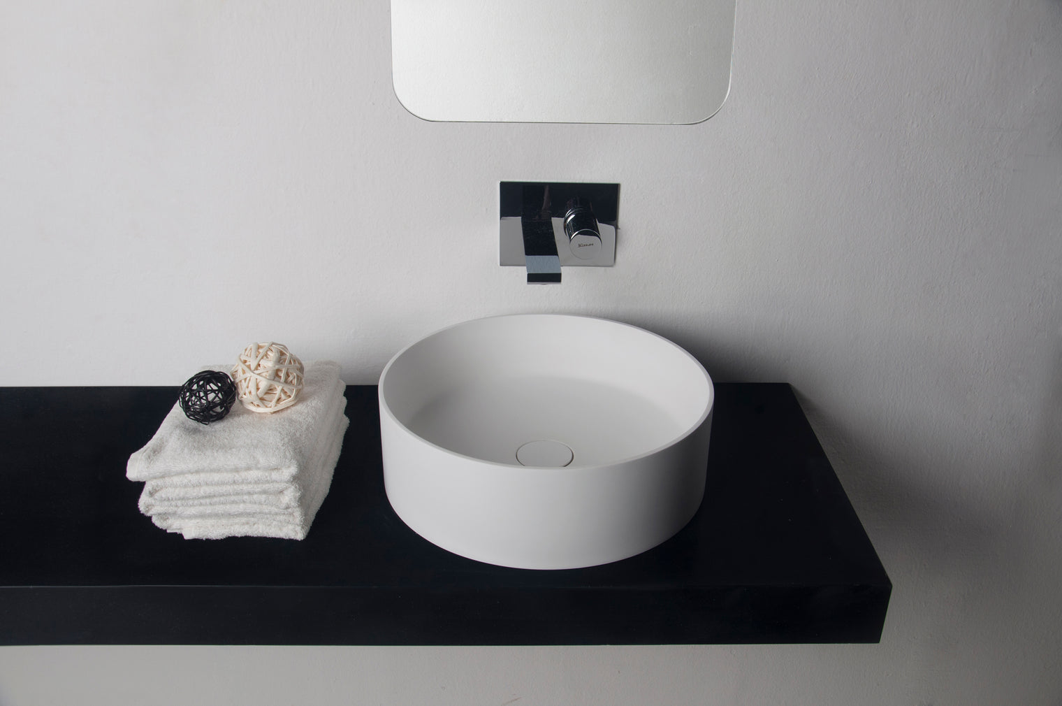 Super Thin Edge 40CL-OVERCOUNTER WASHBASINS-訂造一體無縫洗手盆,Tailor made Washbasins,waterbasin hk, 浴室物料,浴室裝修,訂造洗手盆,浴室翻新,Bathroomware ,Bespoke bathroom,浴室配件,訂造浴室潔具,訂造浴室傢俬,香港 浴室設計 公司,best custom bathroom furniture HK, Infinite Bath