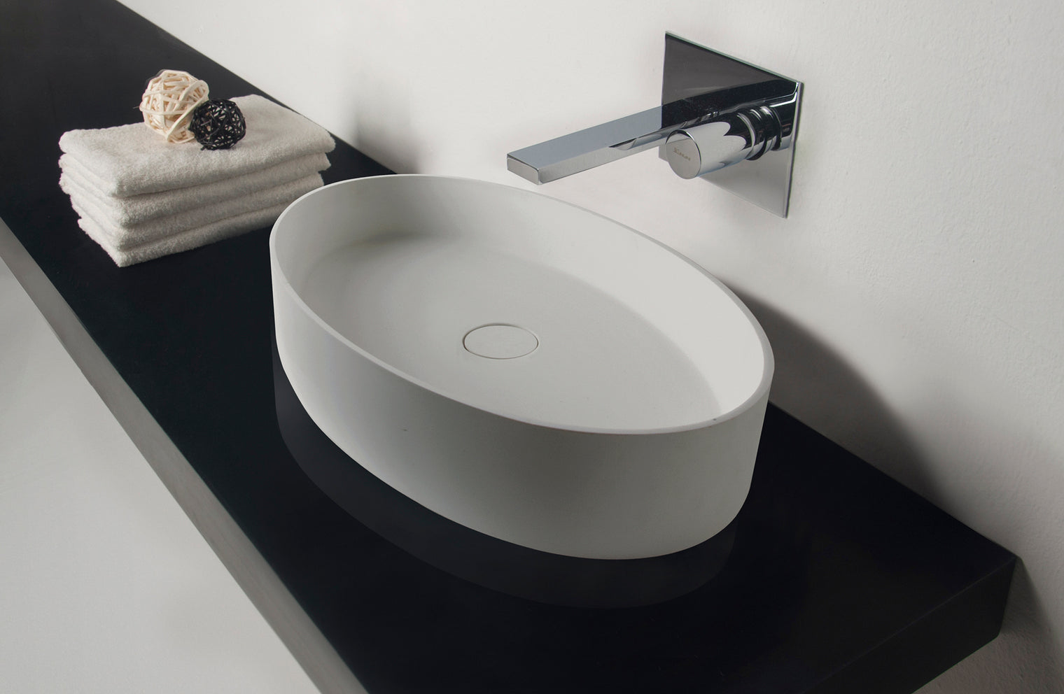 Super Thin Edge 60CL-OVERCOUNTER WASHBASINS-訂造一體無縫洗手盆,Tailor made Washbasins,waterbasin hk, 浴室物料,浴室裝修,訂造洗手盆,浴室翻新,Bathroomware ,Bespoke bathroom,浴室配件,訂造浴室潔具,訂造浴室傢俬,香港 浴室設計 公司,best custom bathroom furniture HK, Infinite Bath
