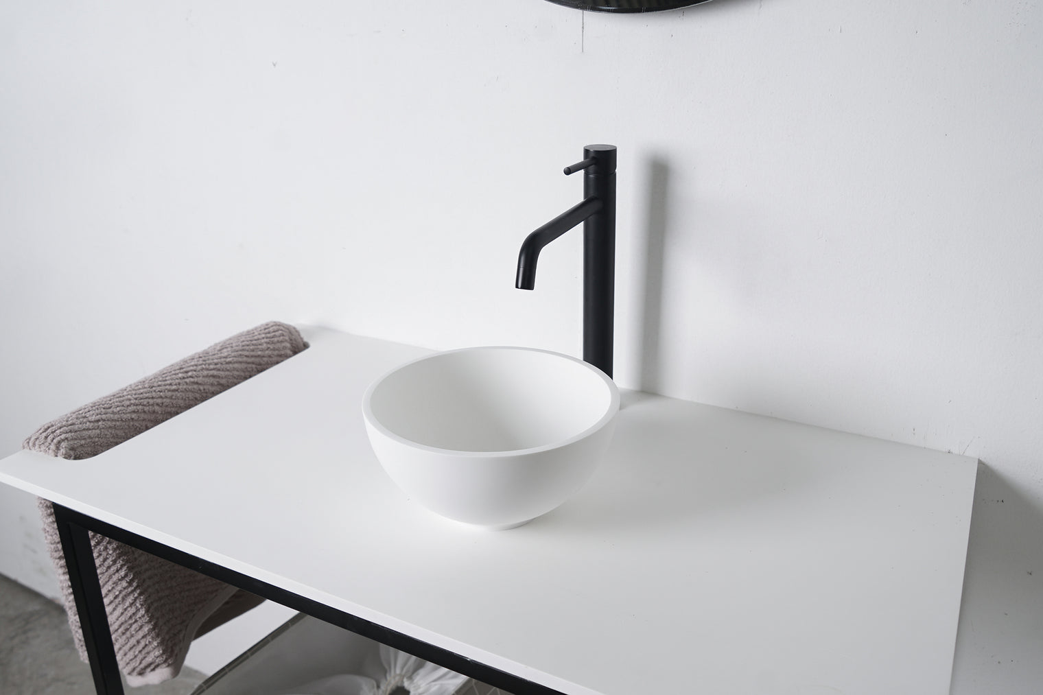 Super Thin Edge 24.5-OVERCOUNTER WASHBASINS-訂造一體無縫洗手盆,Tailor made Washbasins,waterbasin hk, 浴室物料,浴室裝修,訂造洗手盆,浴室翻新,Bathroomware ,Bespoke bathroom,浴室配件,訂造浴室潔具,訂造浴室傢俬,香港 浴室設計 公司,best custom bathroom furniture HK, Infinite Bath