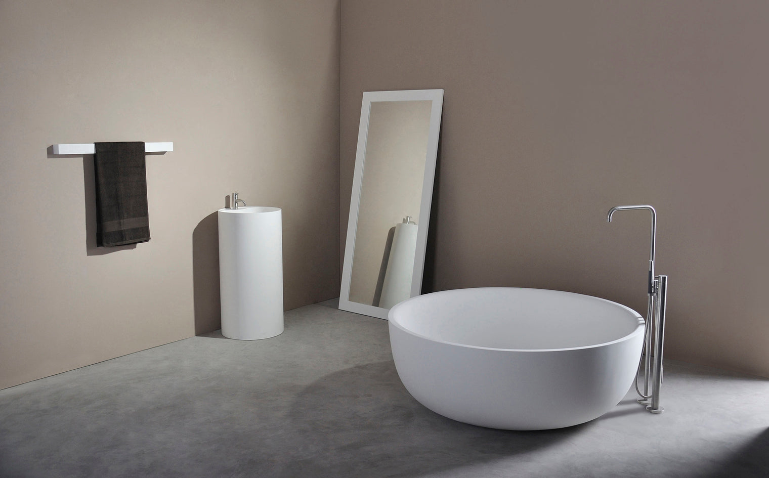 Torino 135-BATHTUBS-INFINITE-訂造洗手盆,浴室翻新, small size bathtubs, custom-made bathtub HK,freestanding bathtub Hong Kong, 獨立式 浴缸 香港, premium bathtub brands HK, Where to buy bathtubs in Hong Kong, best custom bathroom furniture HK, Infinite Bath, Infinite浴缸, Cloakroom,Vanities, Mirrors,Bathroom Furniture, 浴室裝修,浴室 櫃 訂造