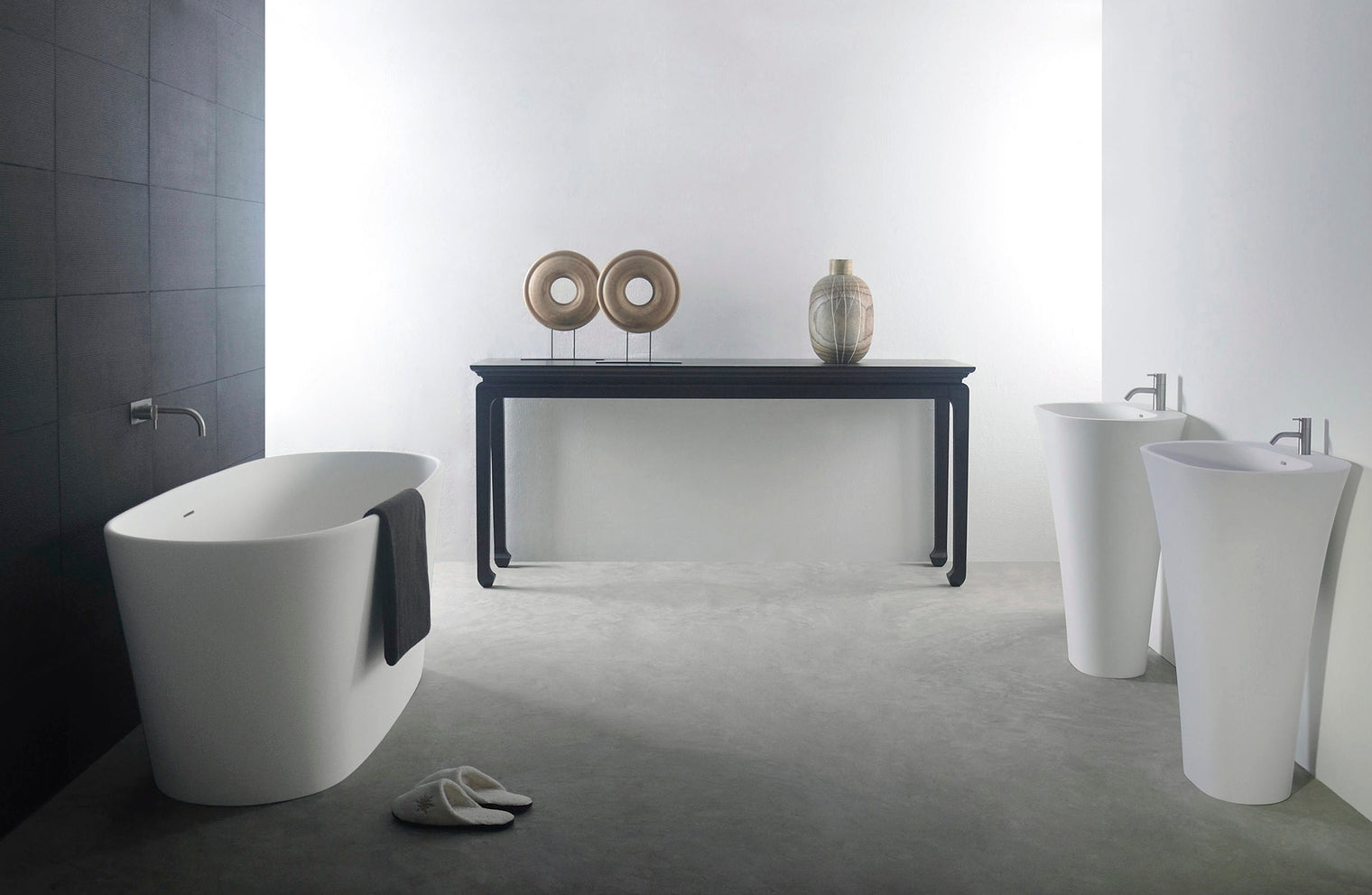 Verona 158-BATHTUBS-INFINITE-訂造洗手盆,浴室翻新, small size bathtubs, custom-made bathtub HK,freestanding bathtub Hong Kong, 獨立式 浴缸 香港, premium bathtub brands HK, Where to buy bathtubs in Hong Kong, best custom bathroom furniture HK, Infinite Bath, Infinite浴缸, Cloakroom,Vanities, Mirrors,Bathroom Furniture, 浴室裝修,浴室 櫃 訂造